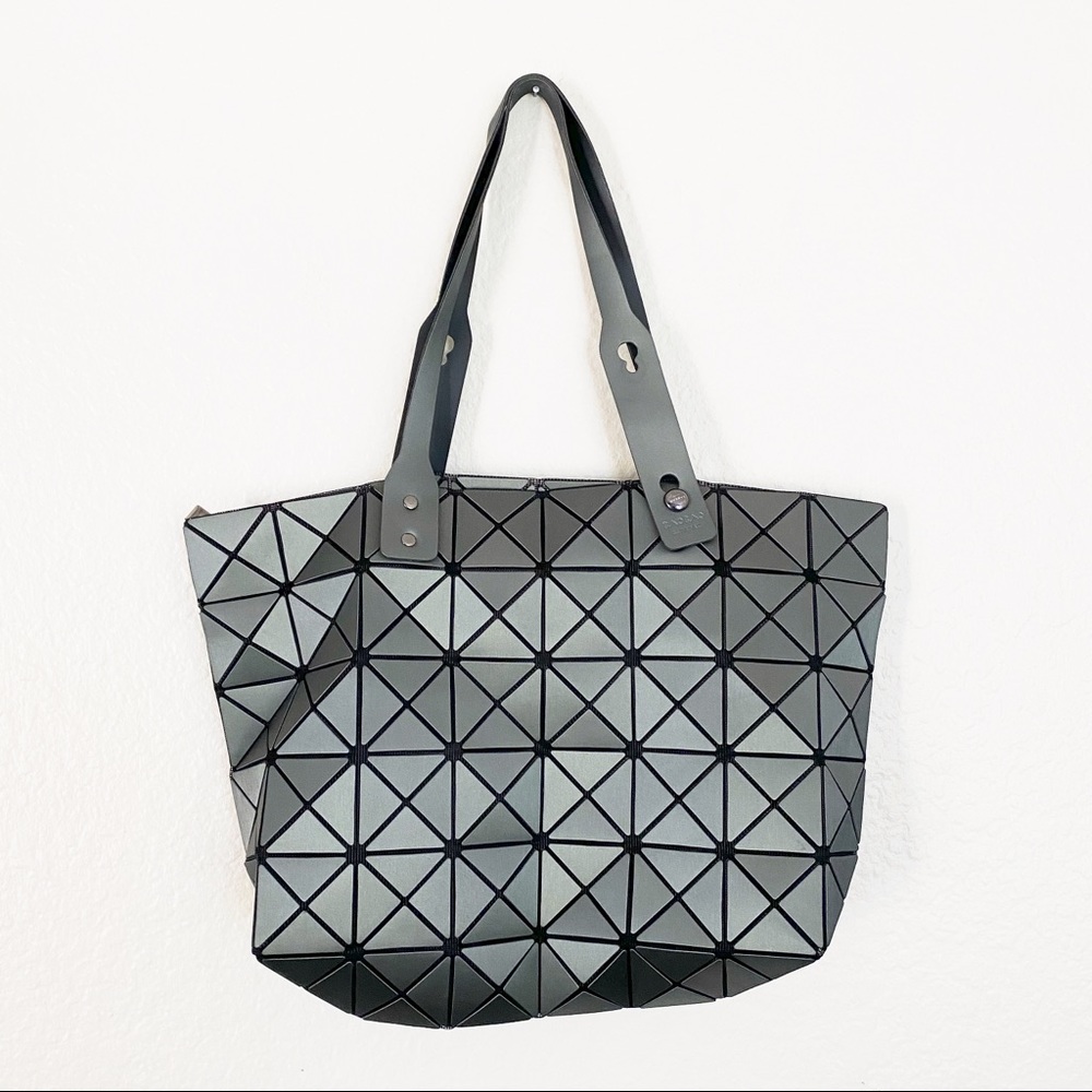 BAOBAO ISSEY MIYAKE Metallic Gray Iridescent Bag